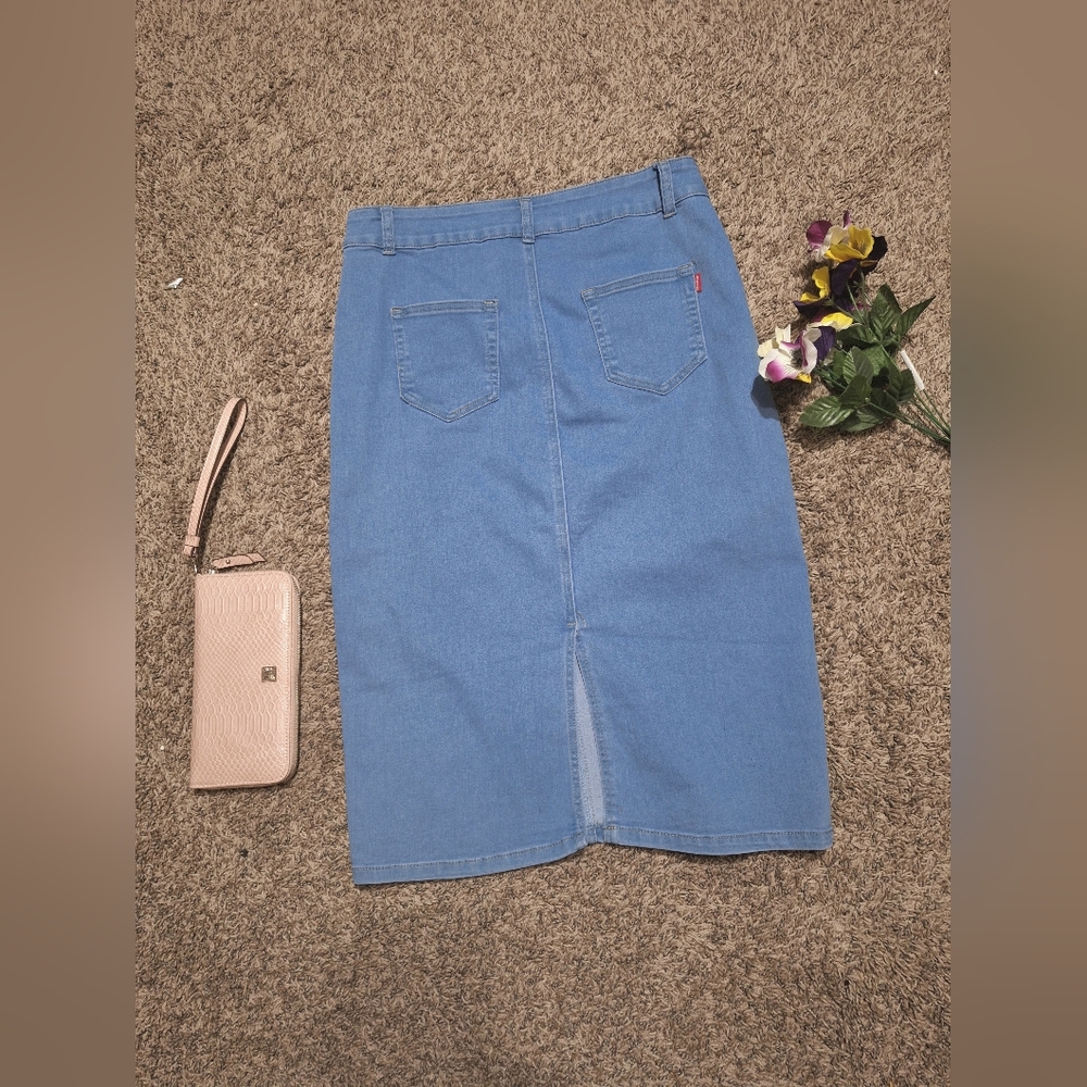 denim skirt - Picture 2 of 4